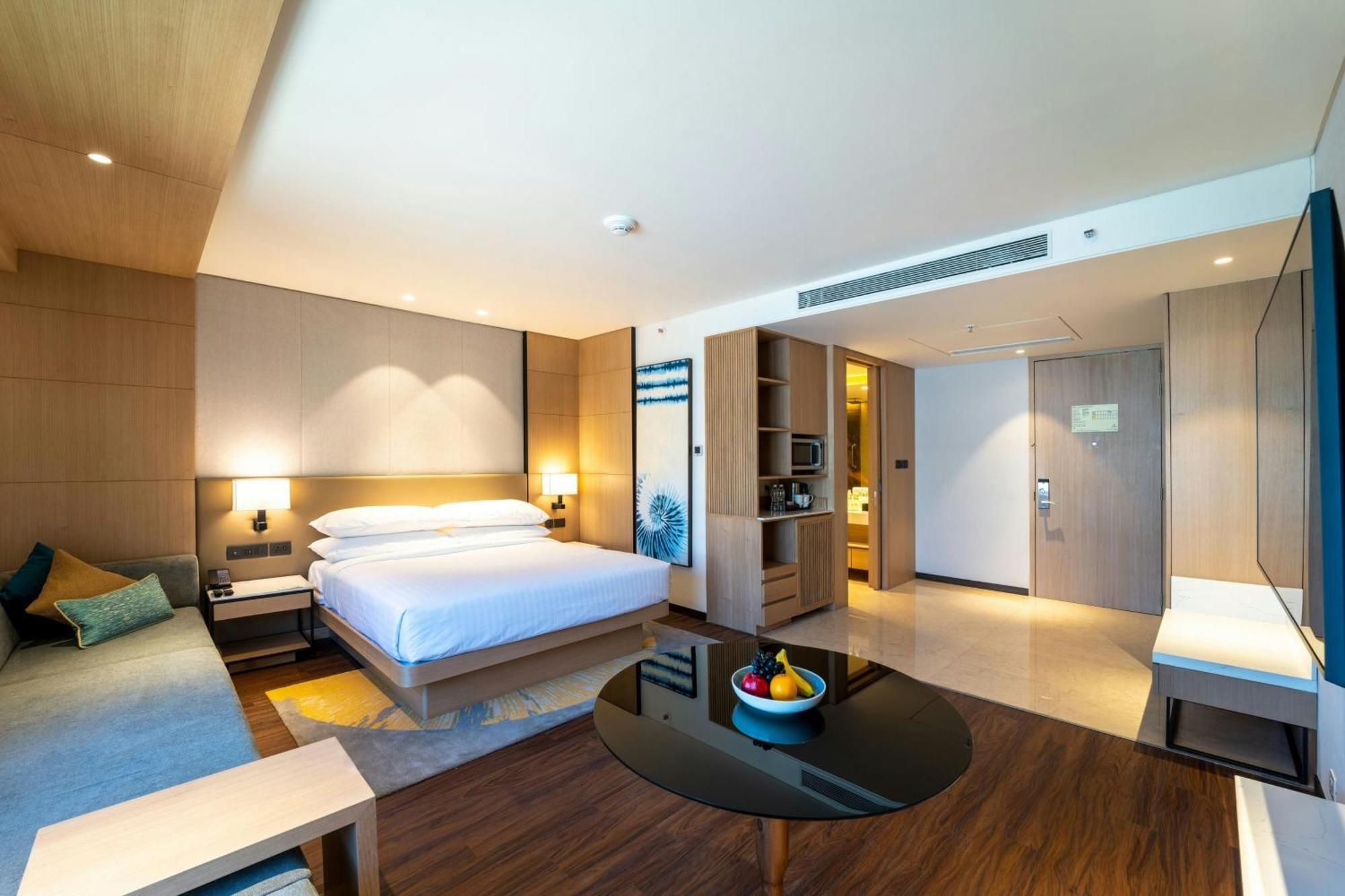 Courtyard By Marriott Вадодара Экстерьер фото