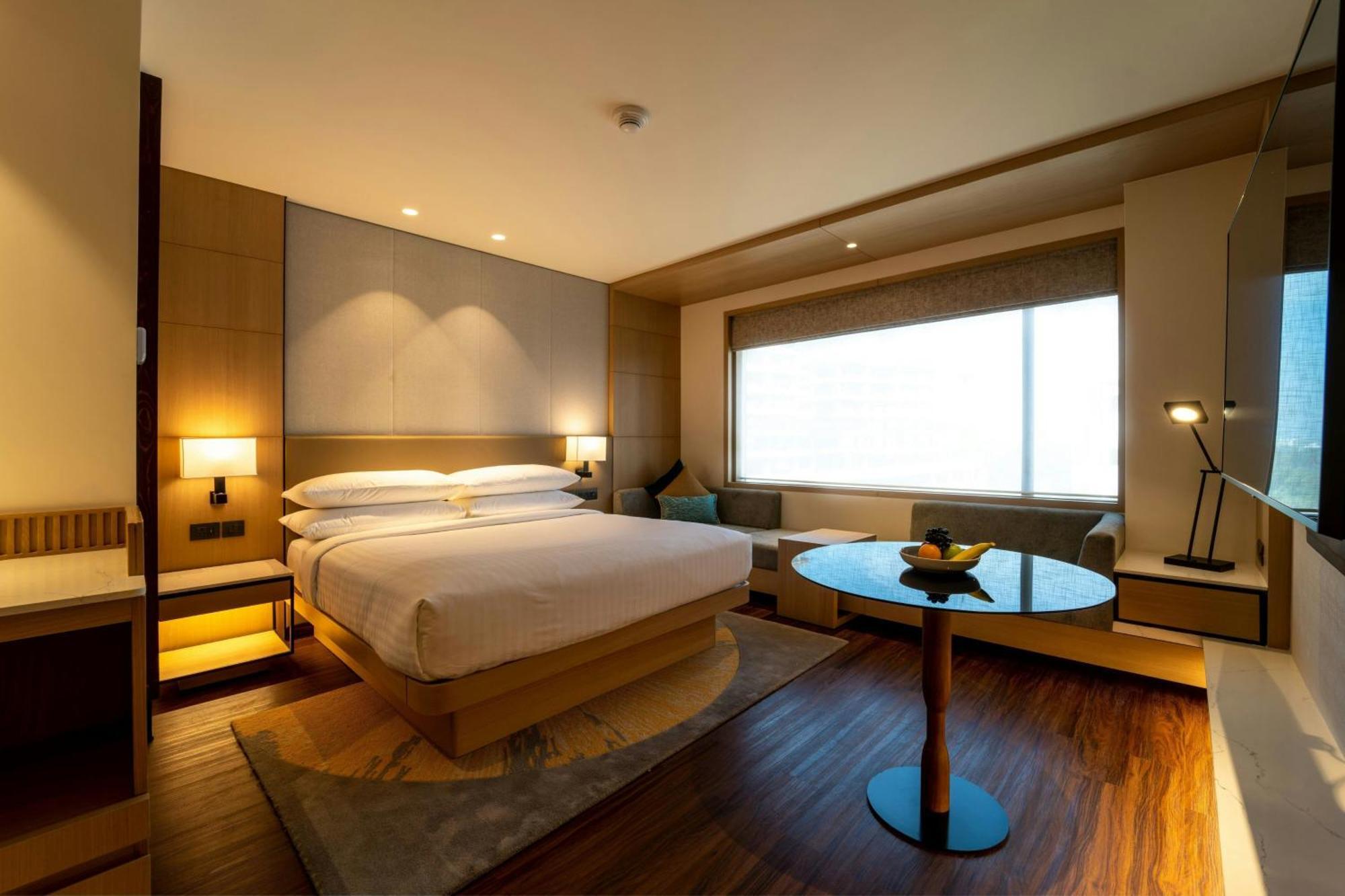 Courtyard By Marriott Вадодара Экстерьер фото