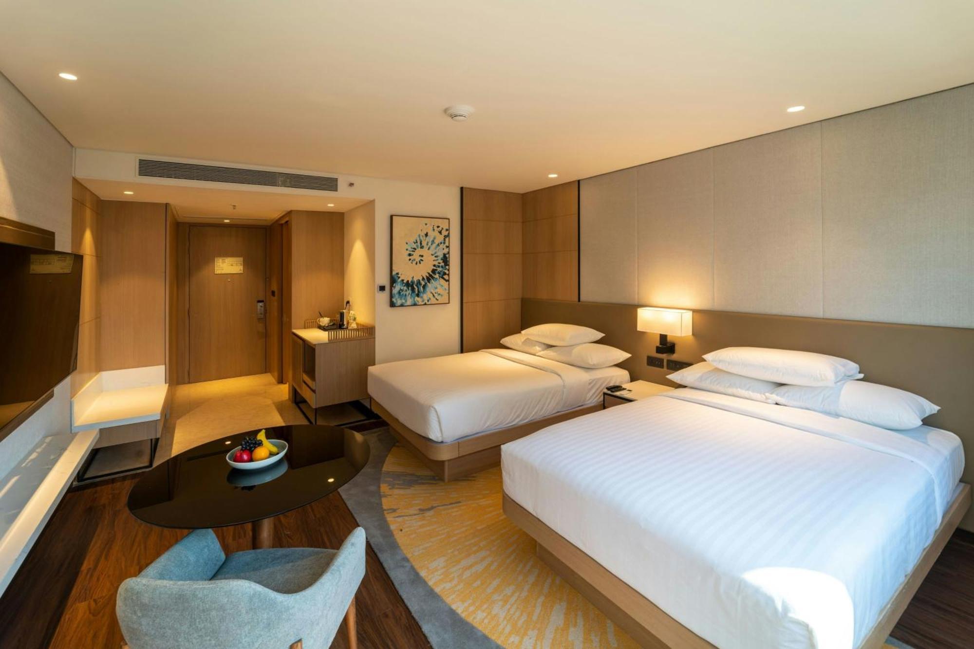 Courtyard By Marriott Вадодара Экстерьер фото